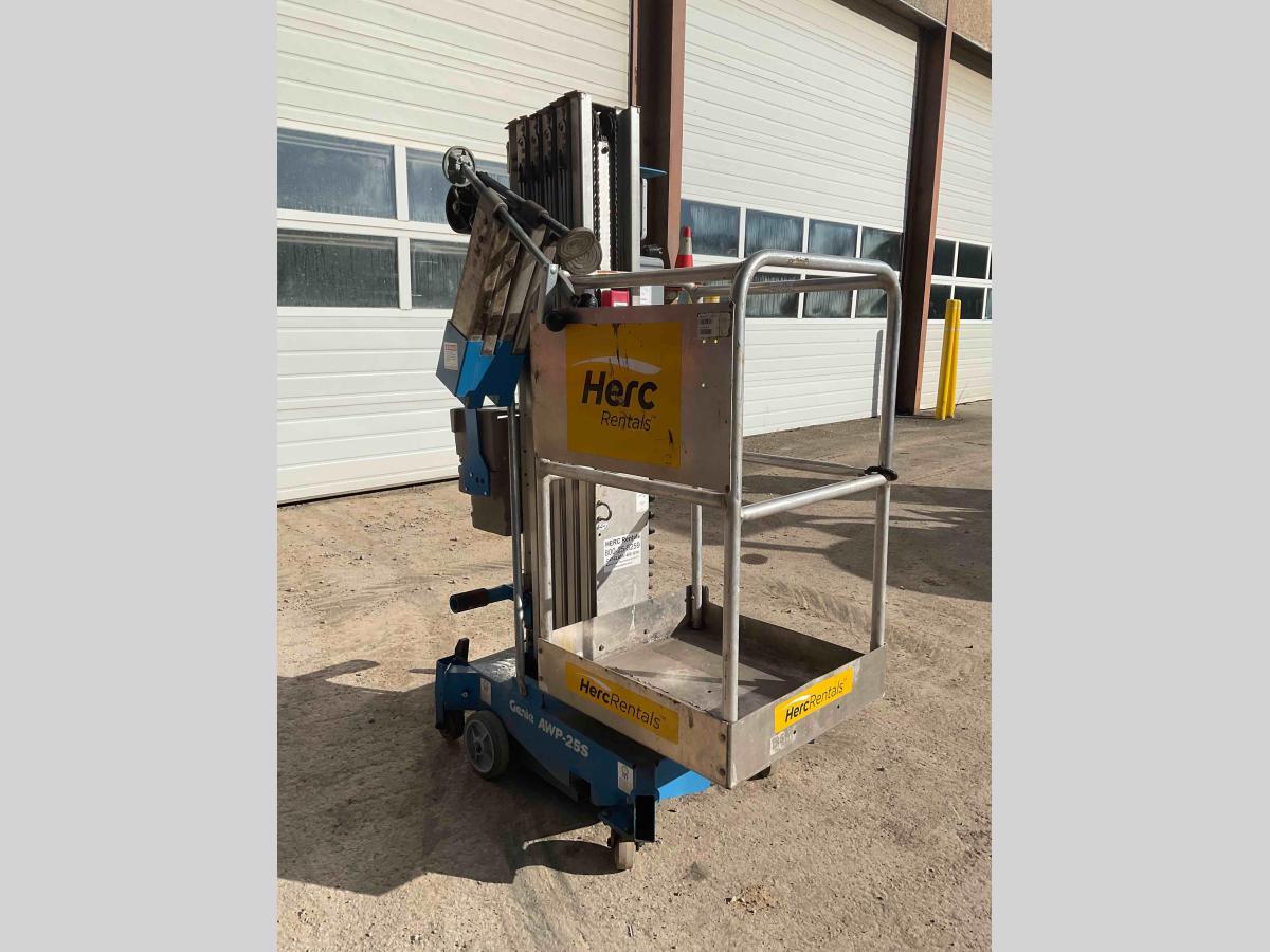 2019 Genie AWP-25S