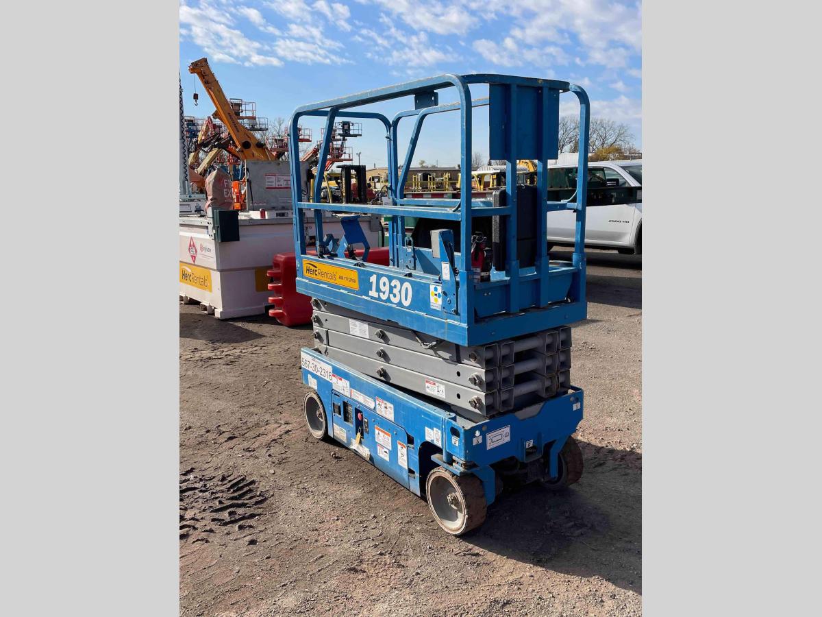 2017 Genie GS-1930