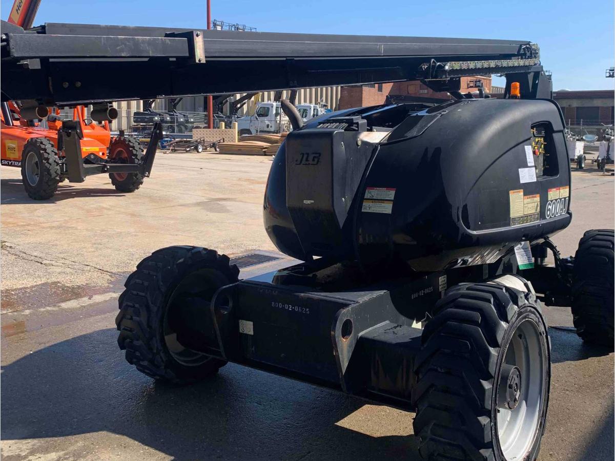 2014 JLG 600AJ