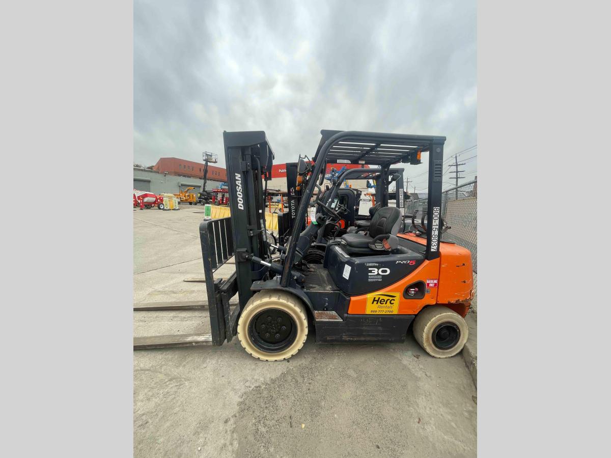 2017 Doosan G30E-5
