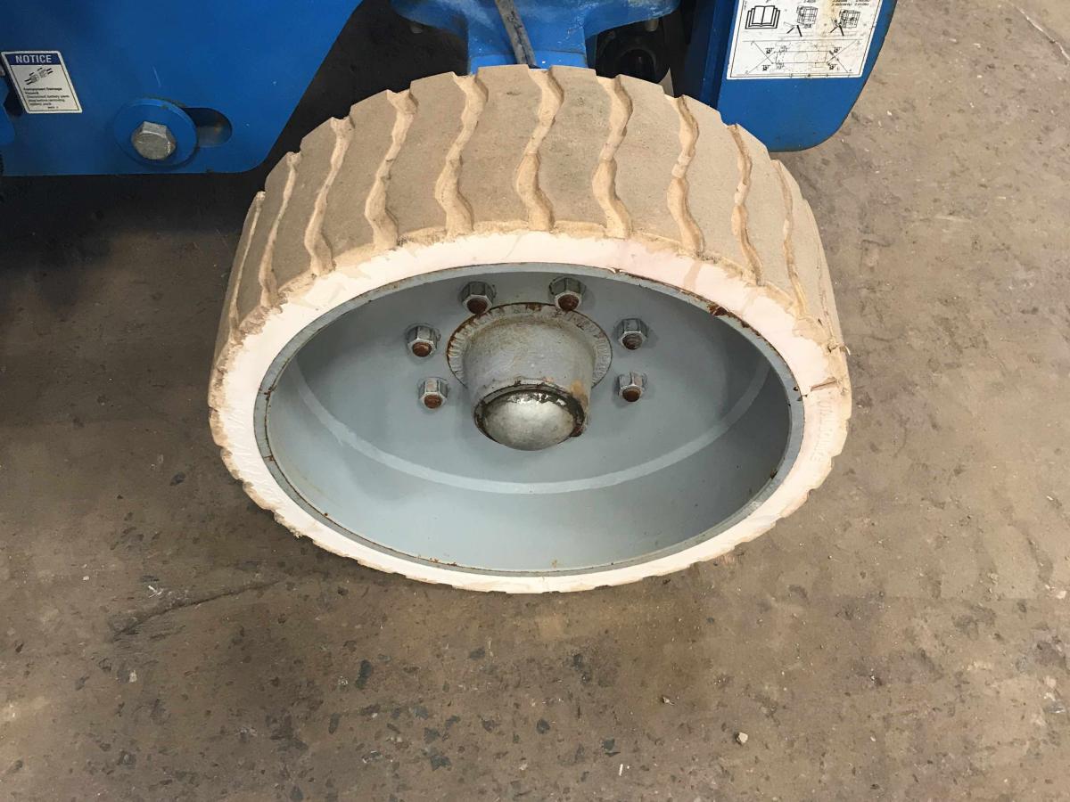 2012 Genie Z-40/23 N