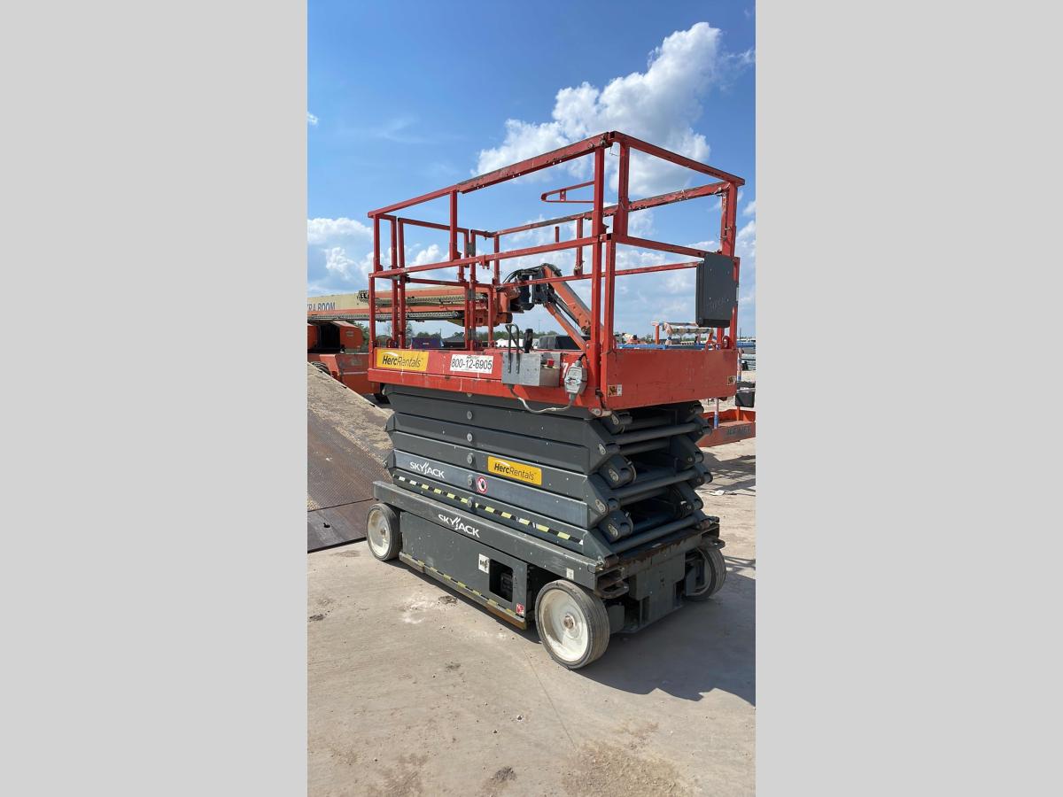 2016 Skyjack SJ4740