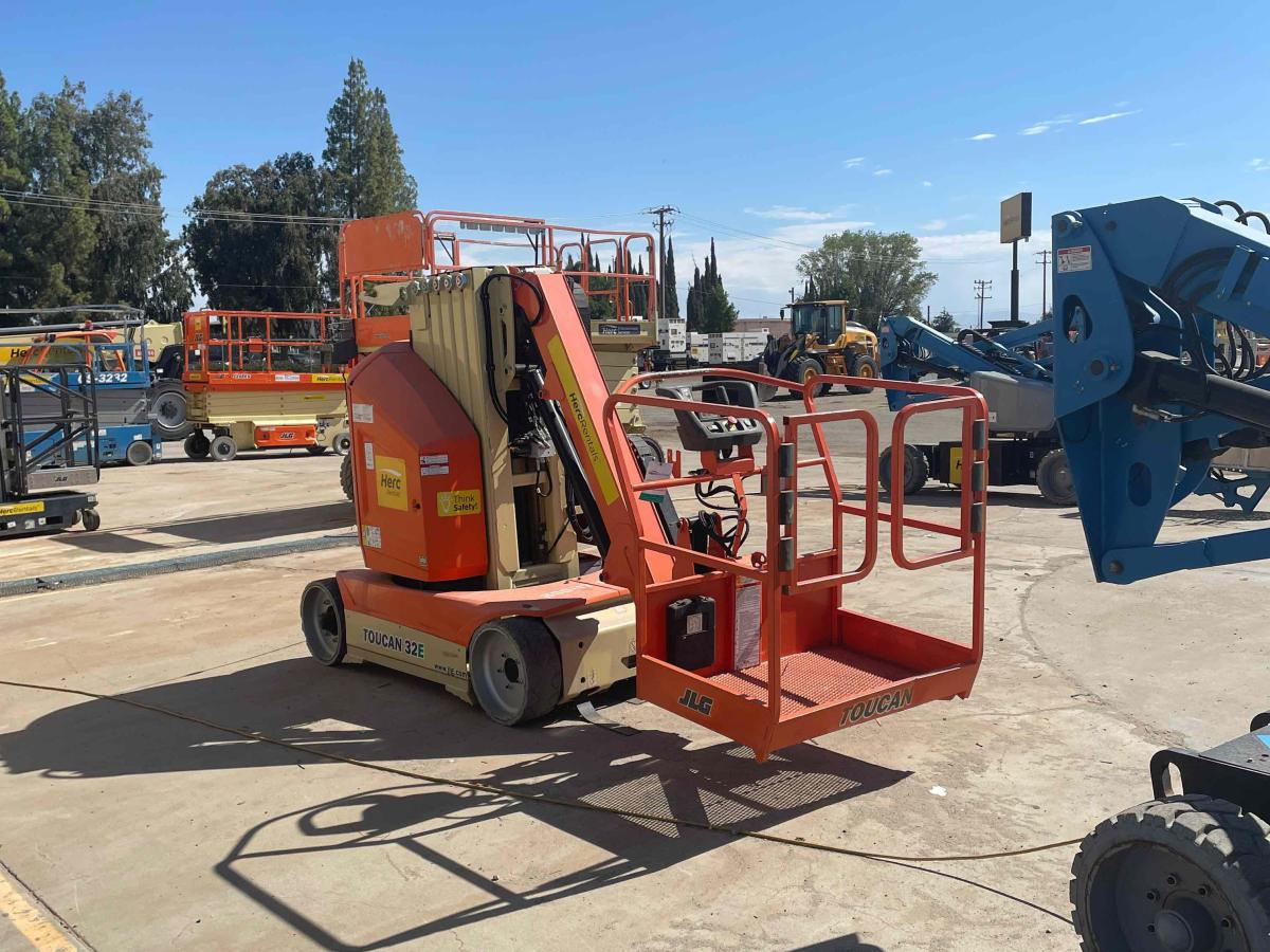 2017 JLG Toucan 32E