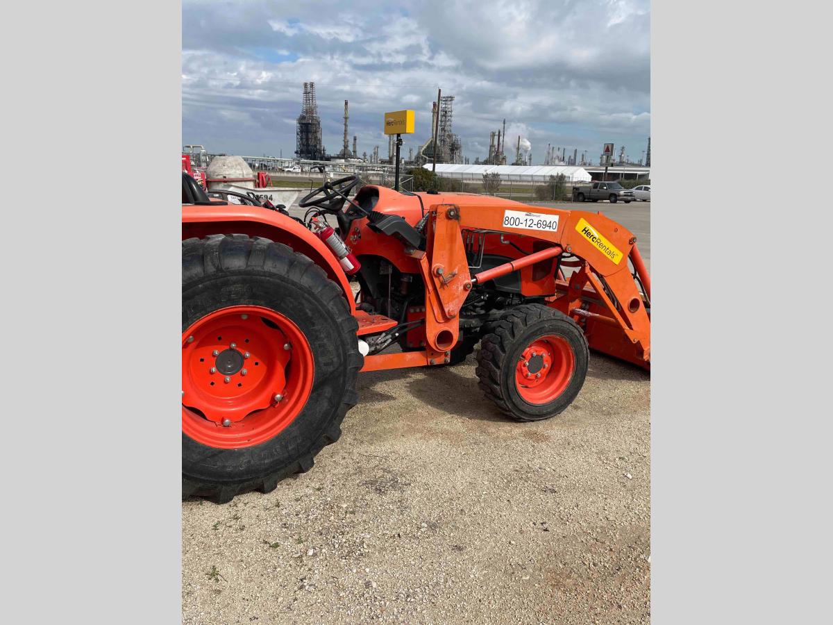 2016 Kubota L4701