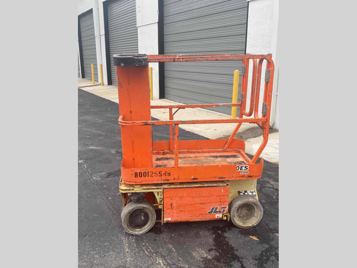 2016 JLG 1230ES