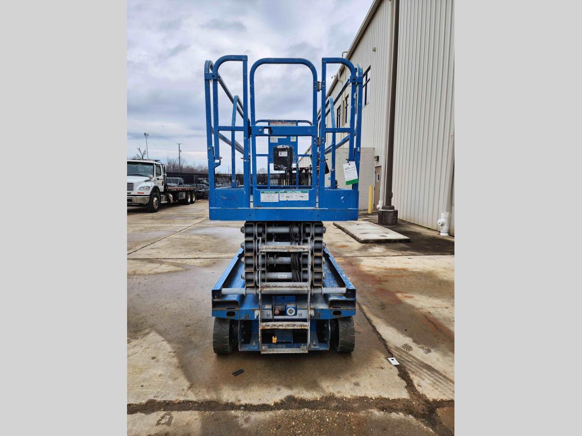 2016 Genie GS-3246