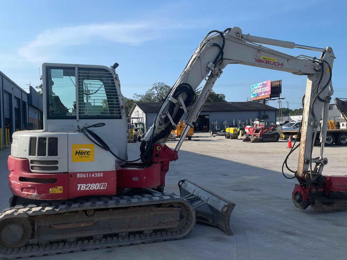 2016 Takeuchi TB280FR