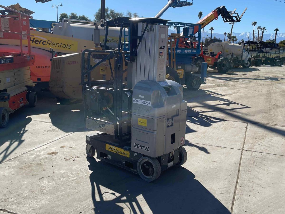2018 JLG 20MVL