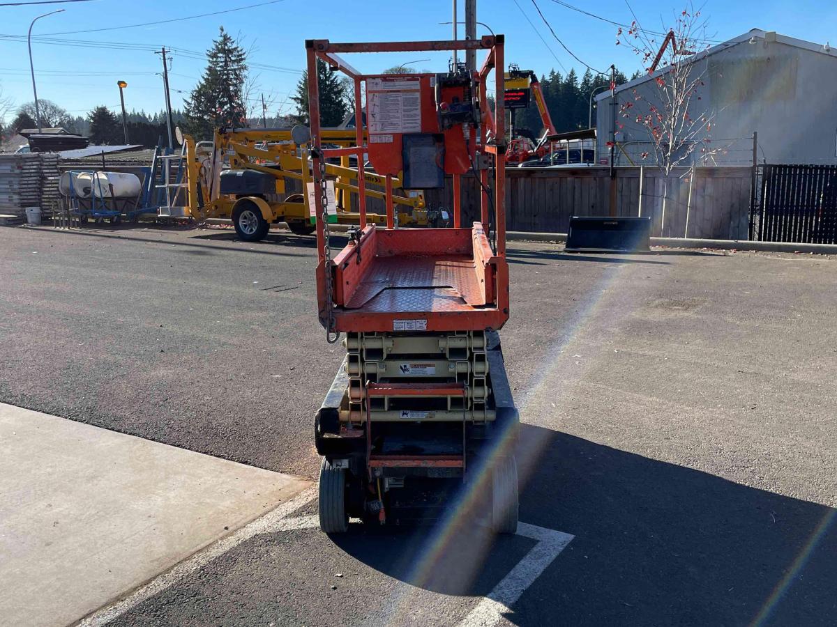 2017 JLG 1932R