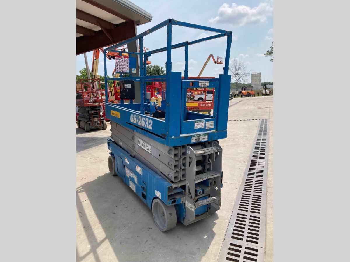 2015 Genie GS2632 Used Slab Scissor Lift in ORLANDO, FL, ID217549