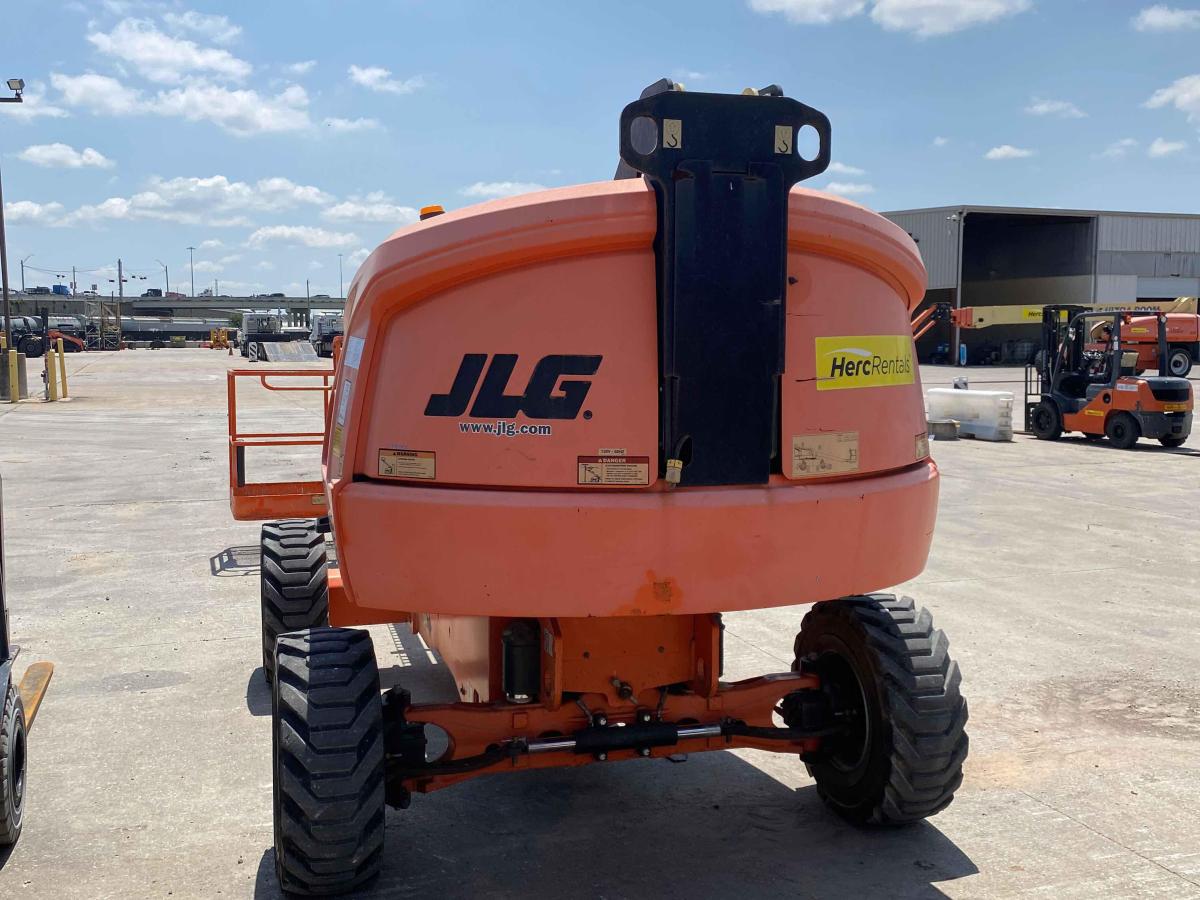 2017 JLG 400S