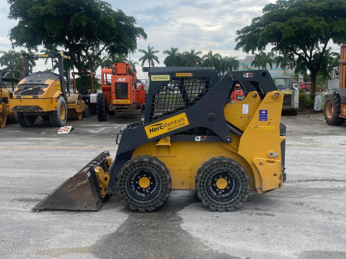 2019 John Deere 318G-7