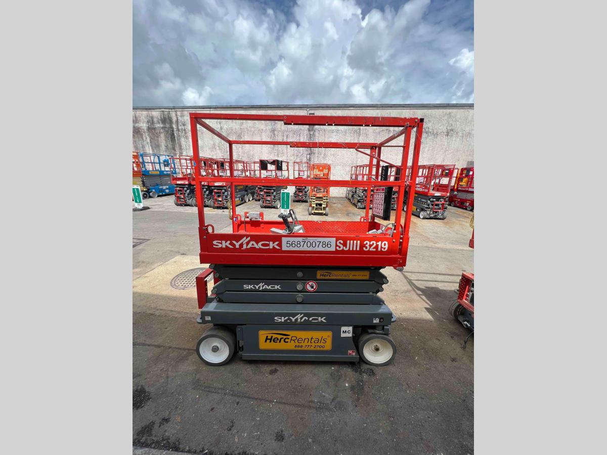 2017 Skyjack SJ3219
