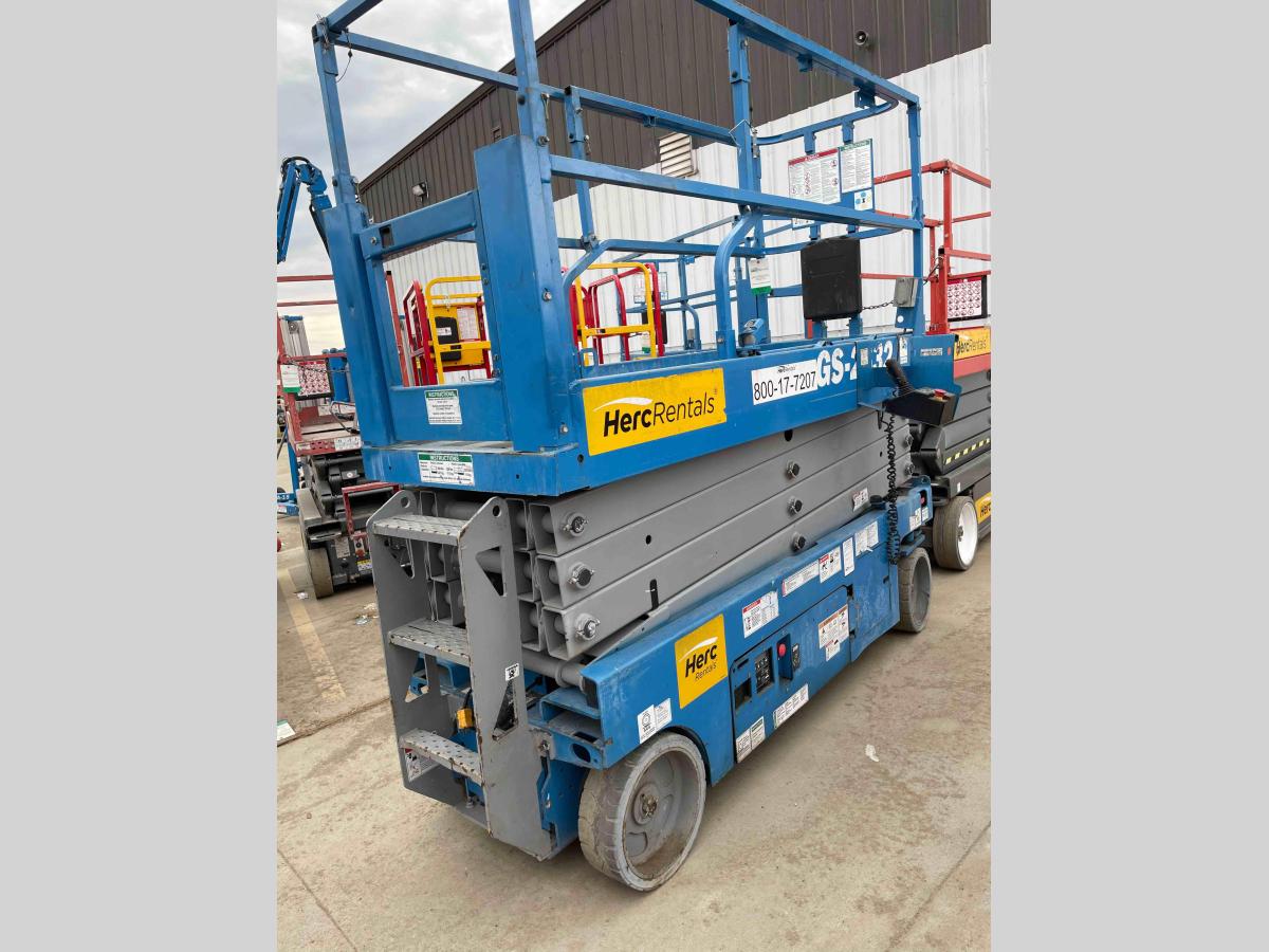 2017 Genie GS-2632