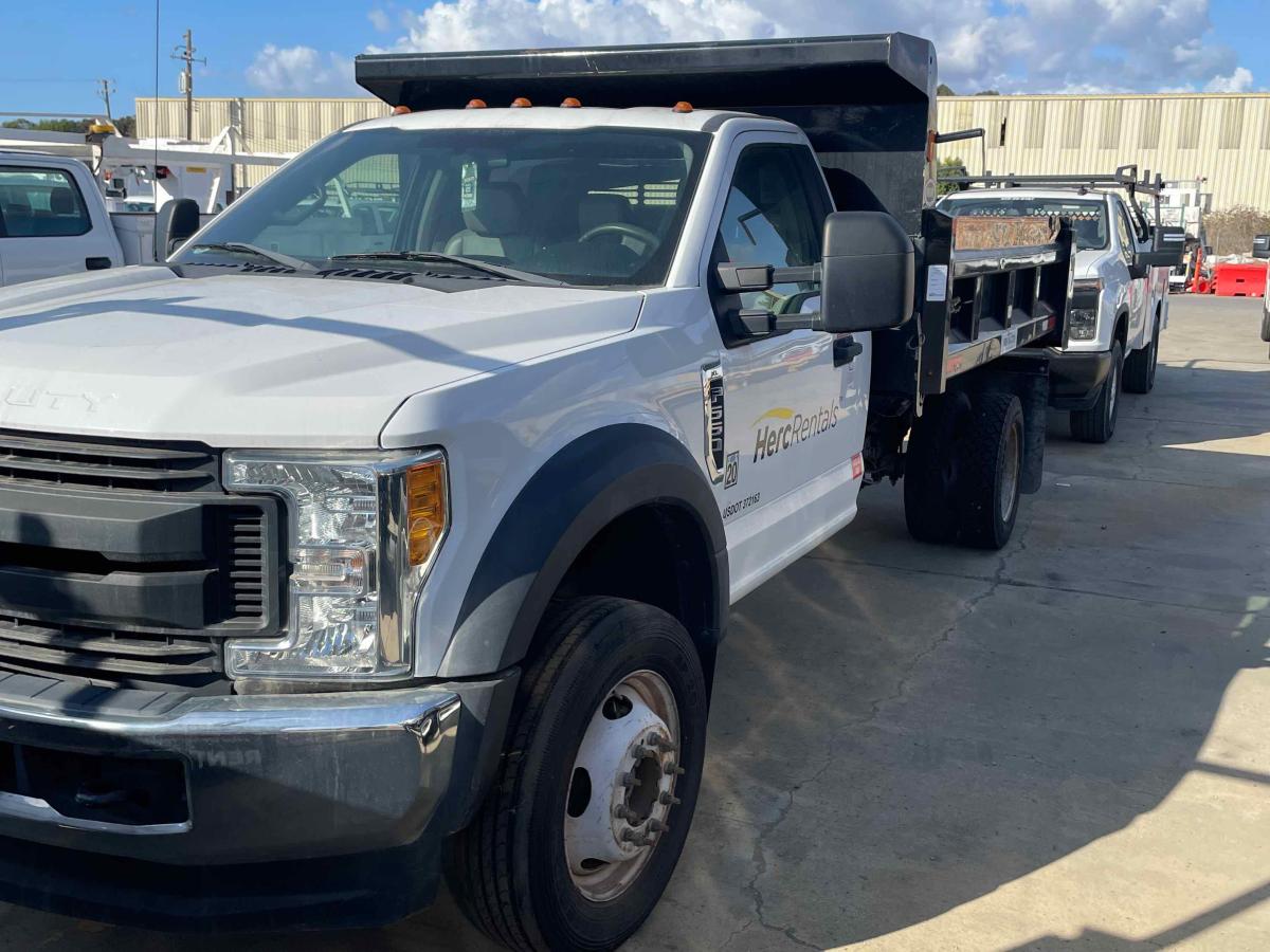 2017 Ford F550-5