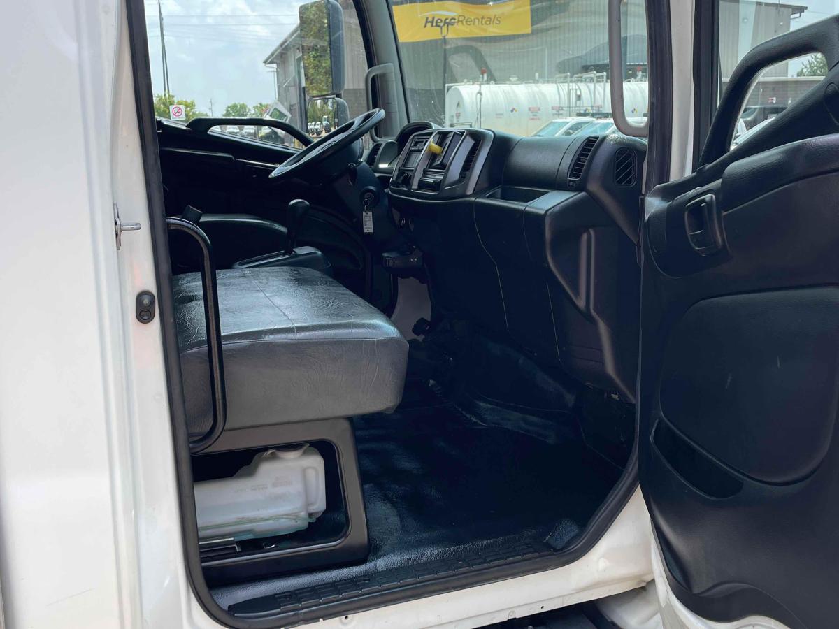 2018 Hino 268-10