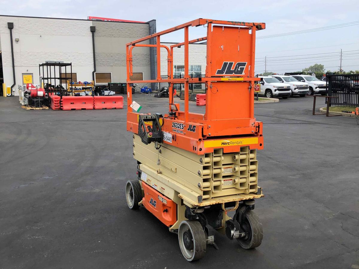 2016 JLG 2632ES