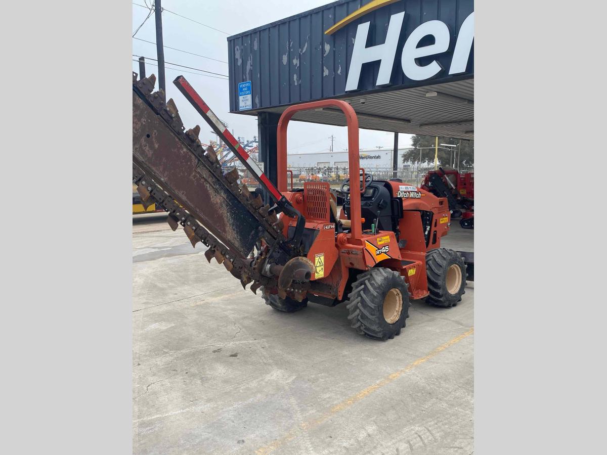 2017 Ditch Witch RT45