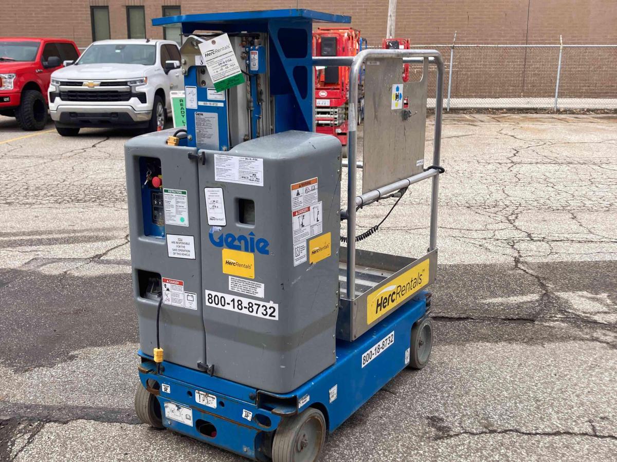 2017 Genie GR-12