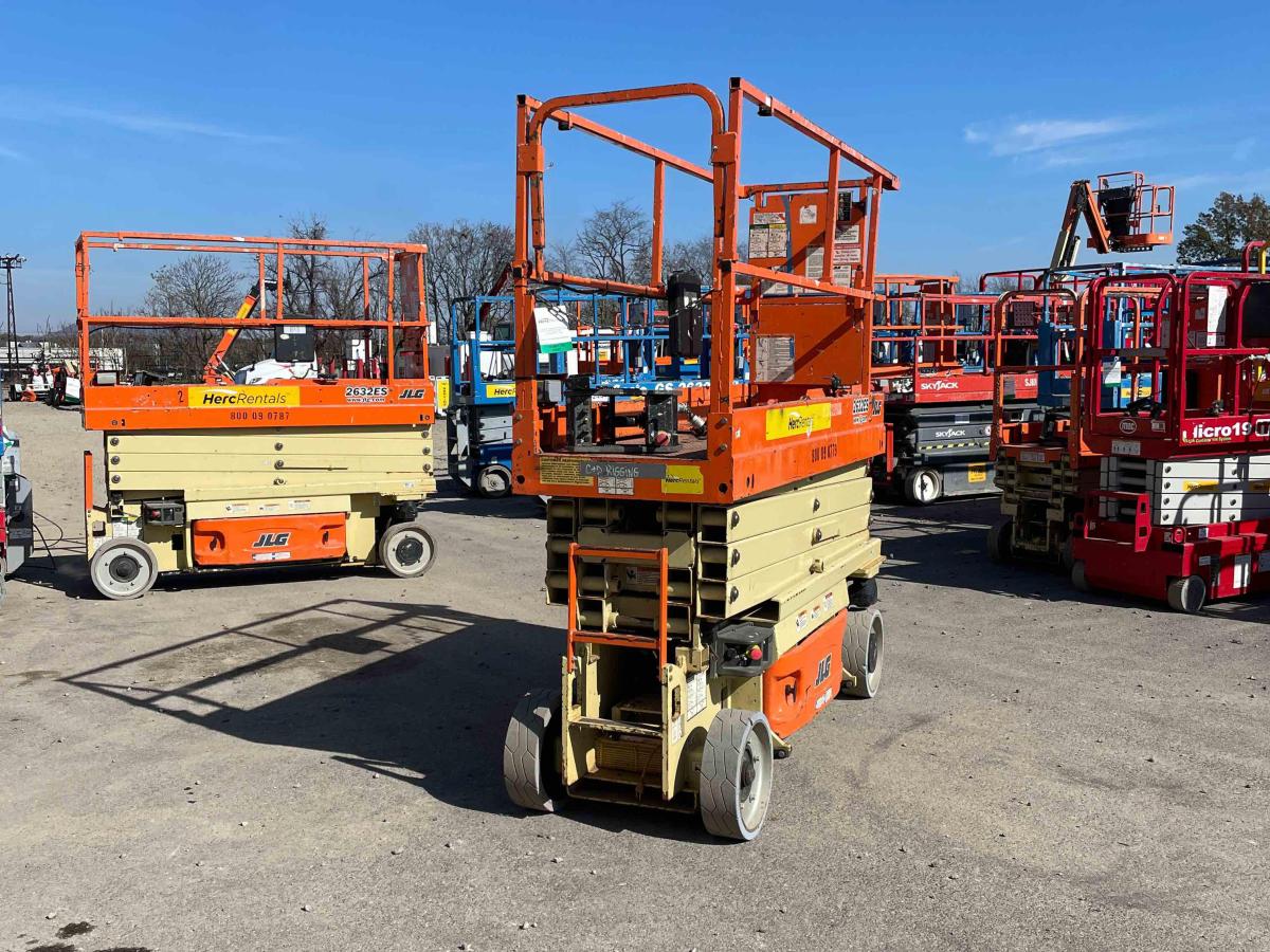 2016 JLG 2632ES