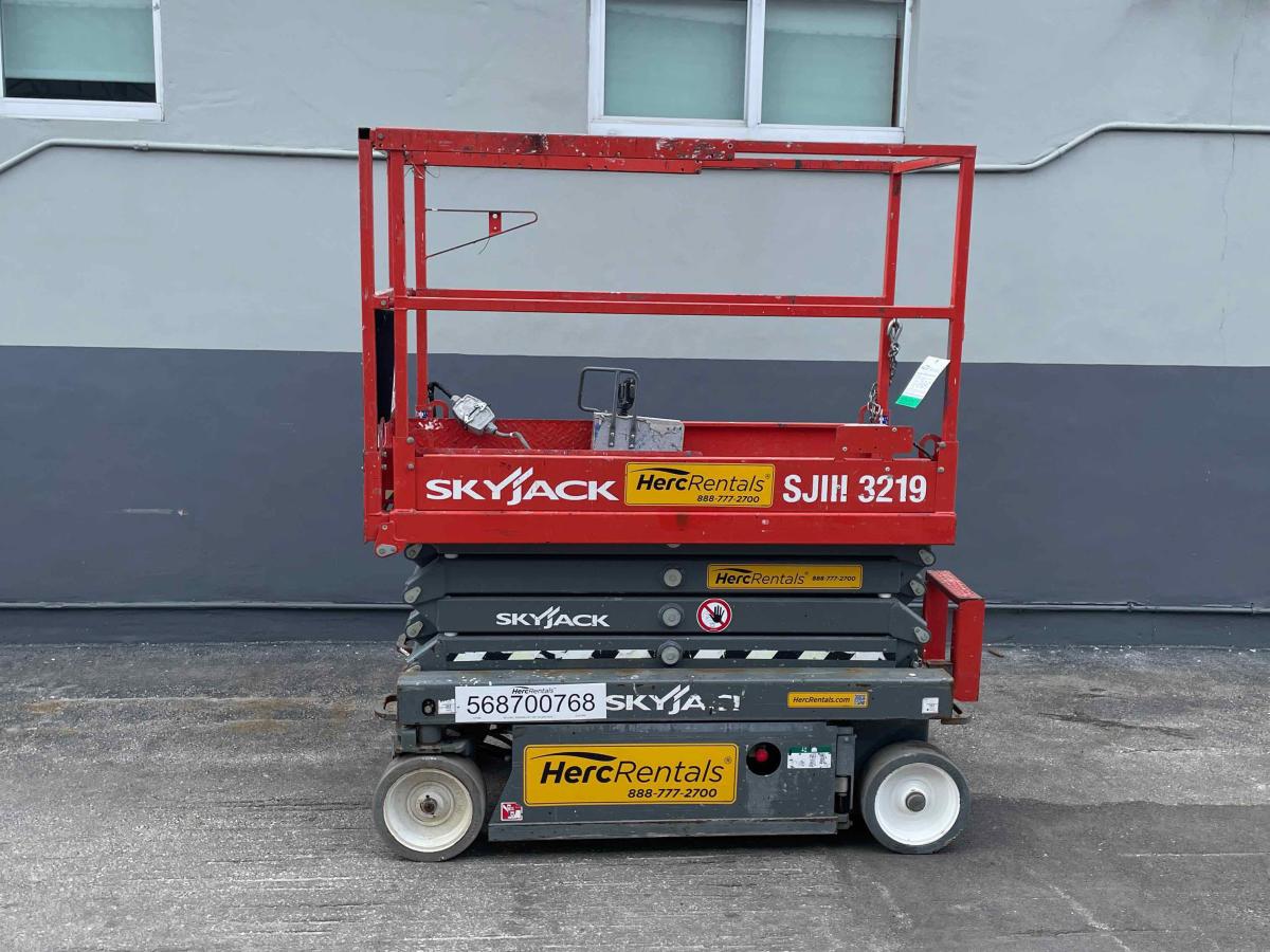 2017 Skyjack SJ3219