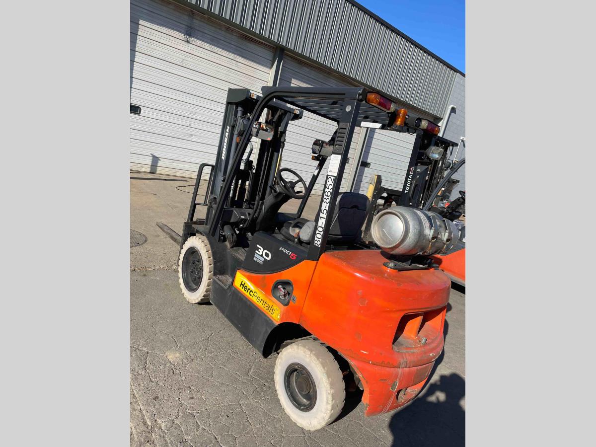 2017 Doosan G30E-5