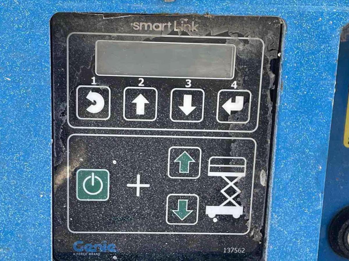 2017 Genie GS-4047