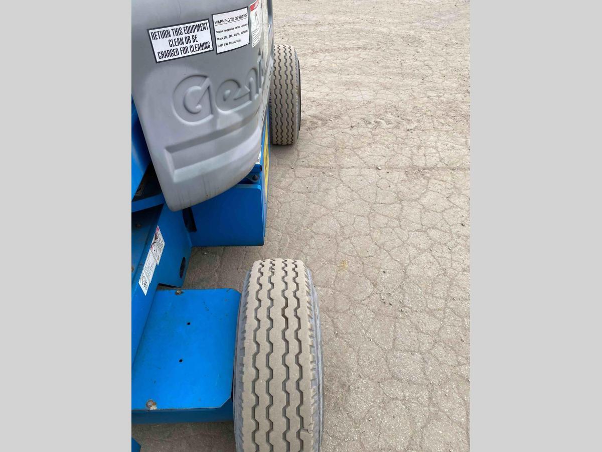 2012 Genie Z-45/25J-4