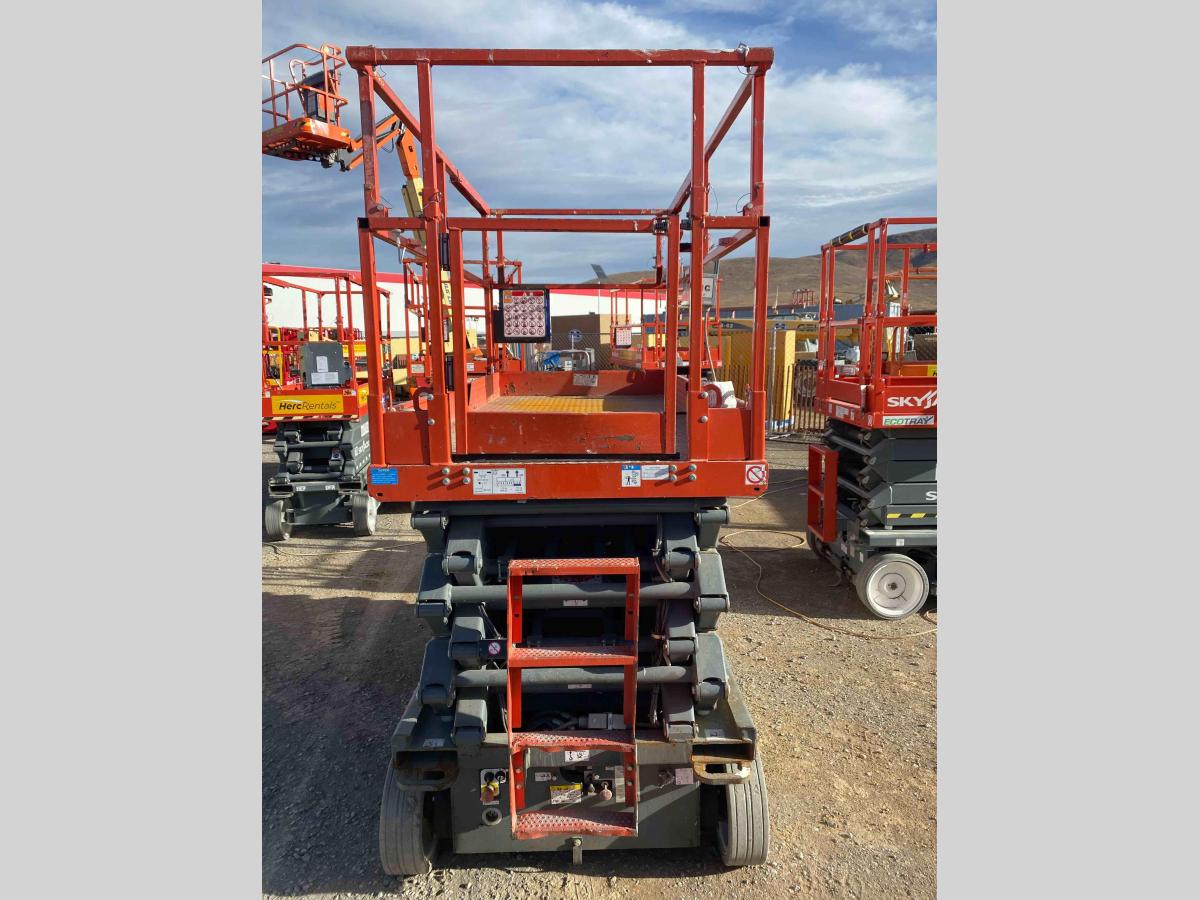 2017 Skyjack SJ4740