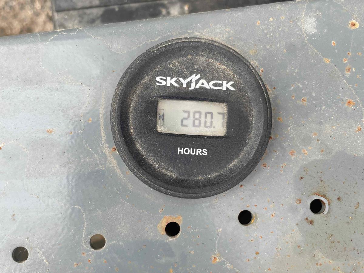 2017 Skyjack SJ4740