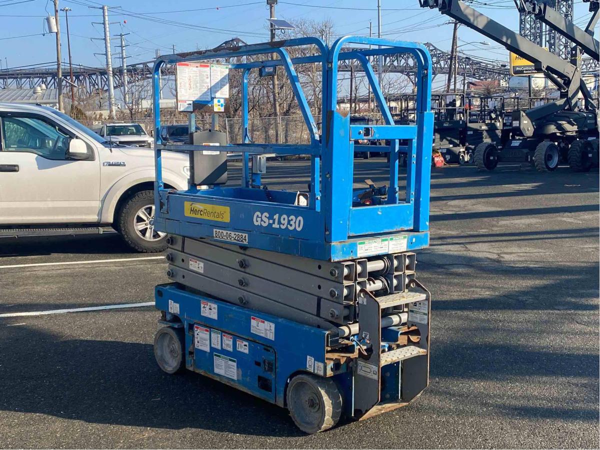 2015 Genie GS-1930