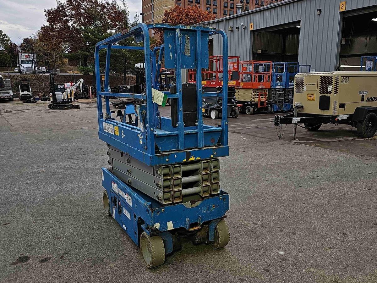 2017 Genie GS-1930