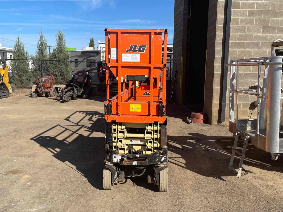 2017 JLG 1932R