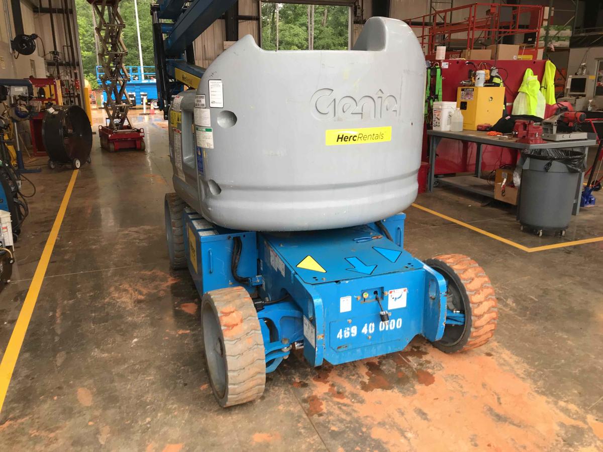 2013 Genie Z-40/23 N