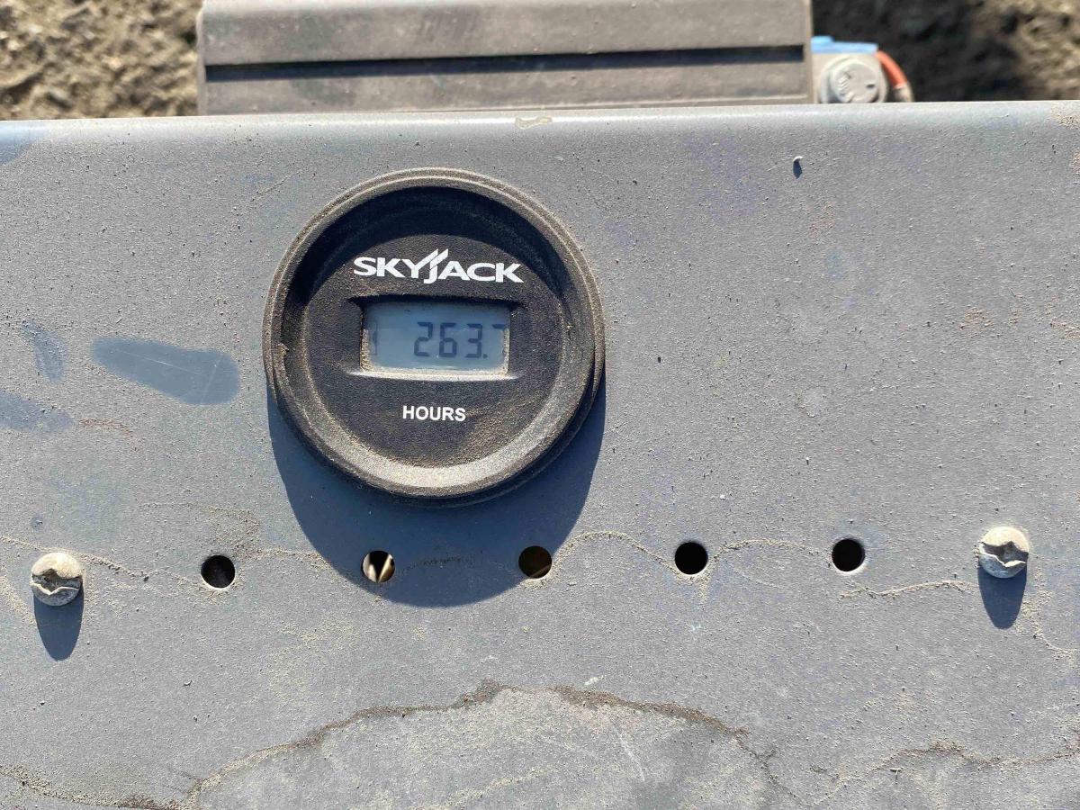 2017 Skyjack SJ4740-9