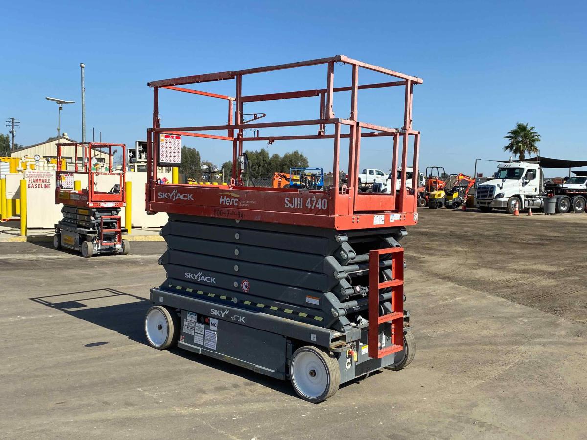 2017 Skyjack SJ4740