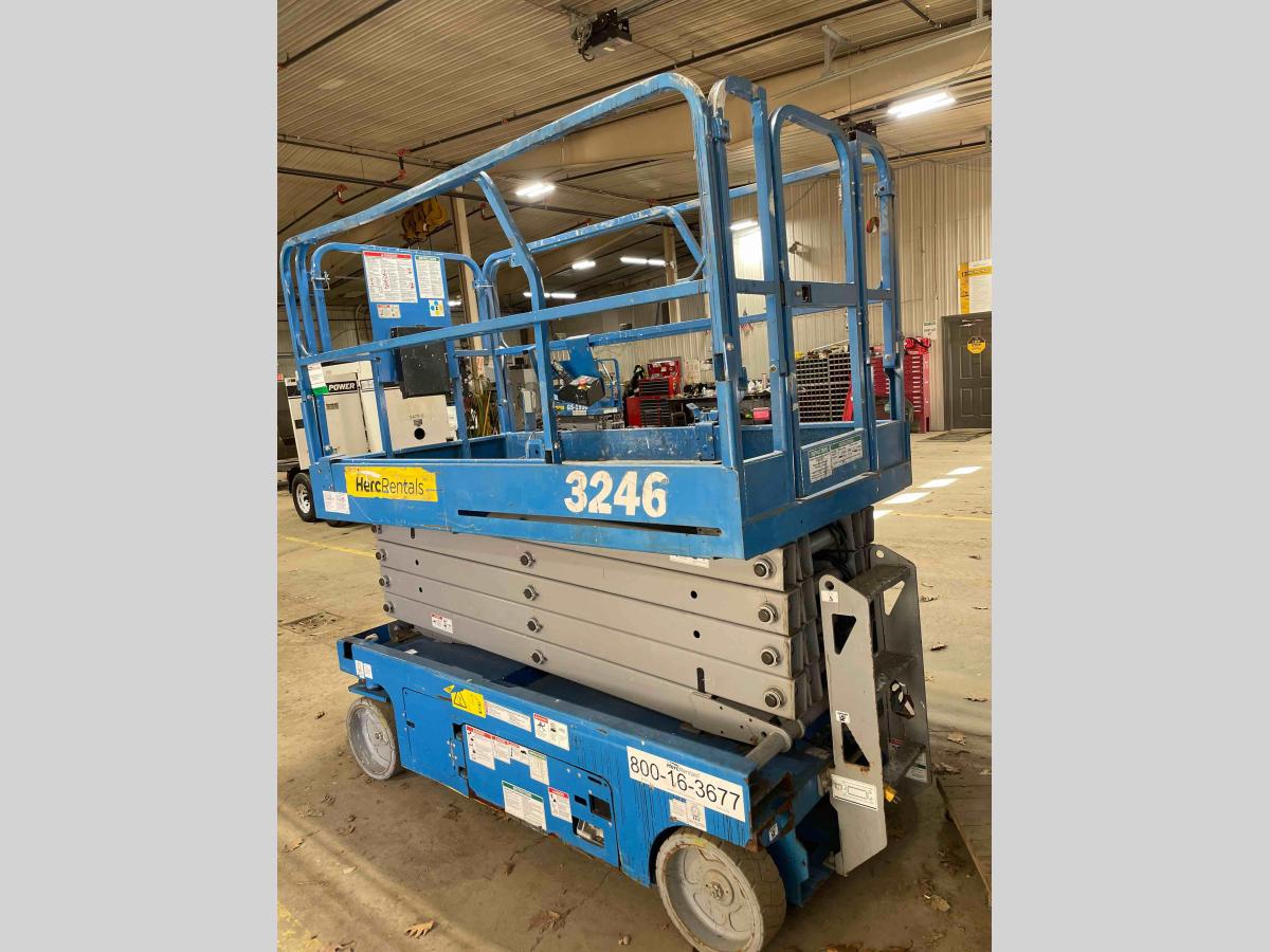 2017 Genie GS-3246-3