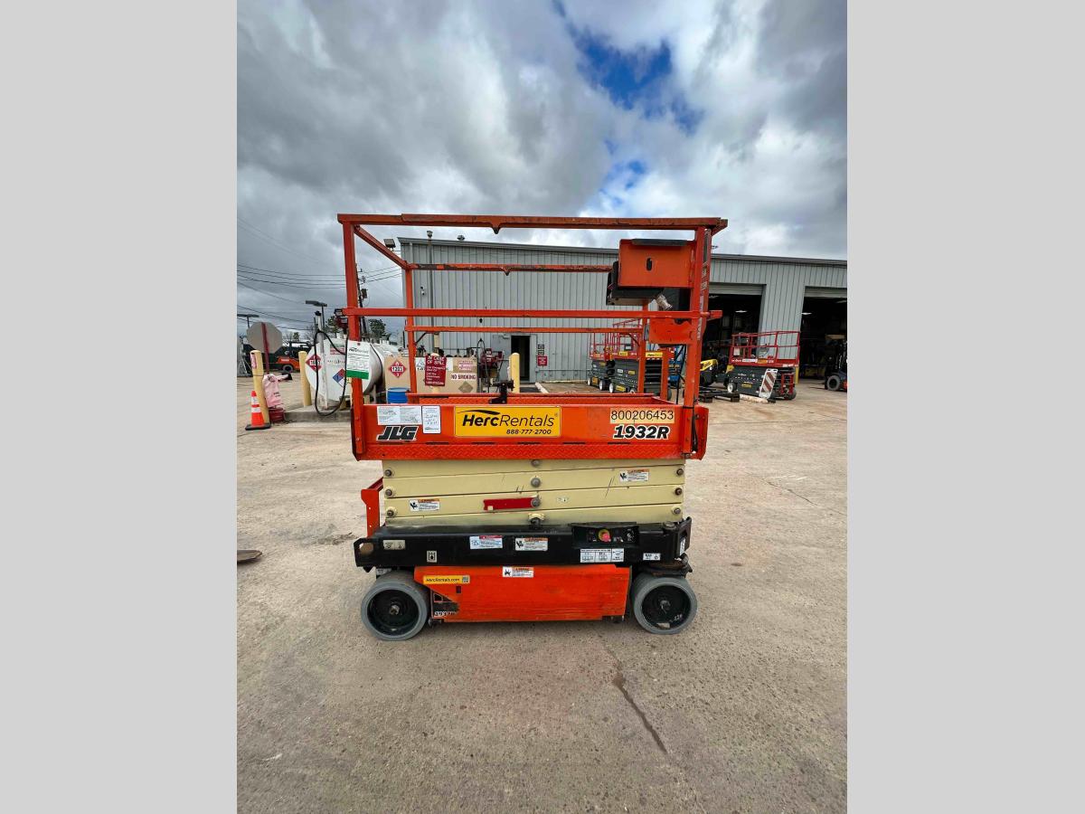 2018 JLG 1932R