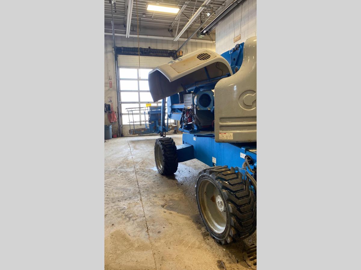 2013 Genie Z-60/34