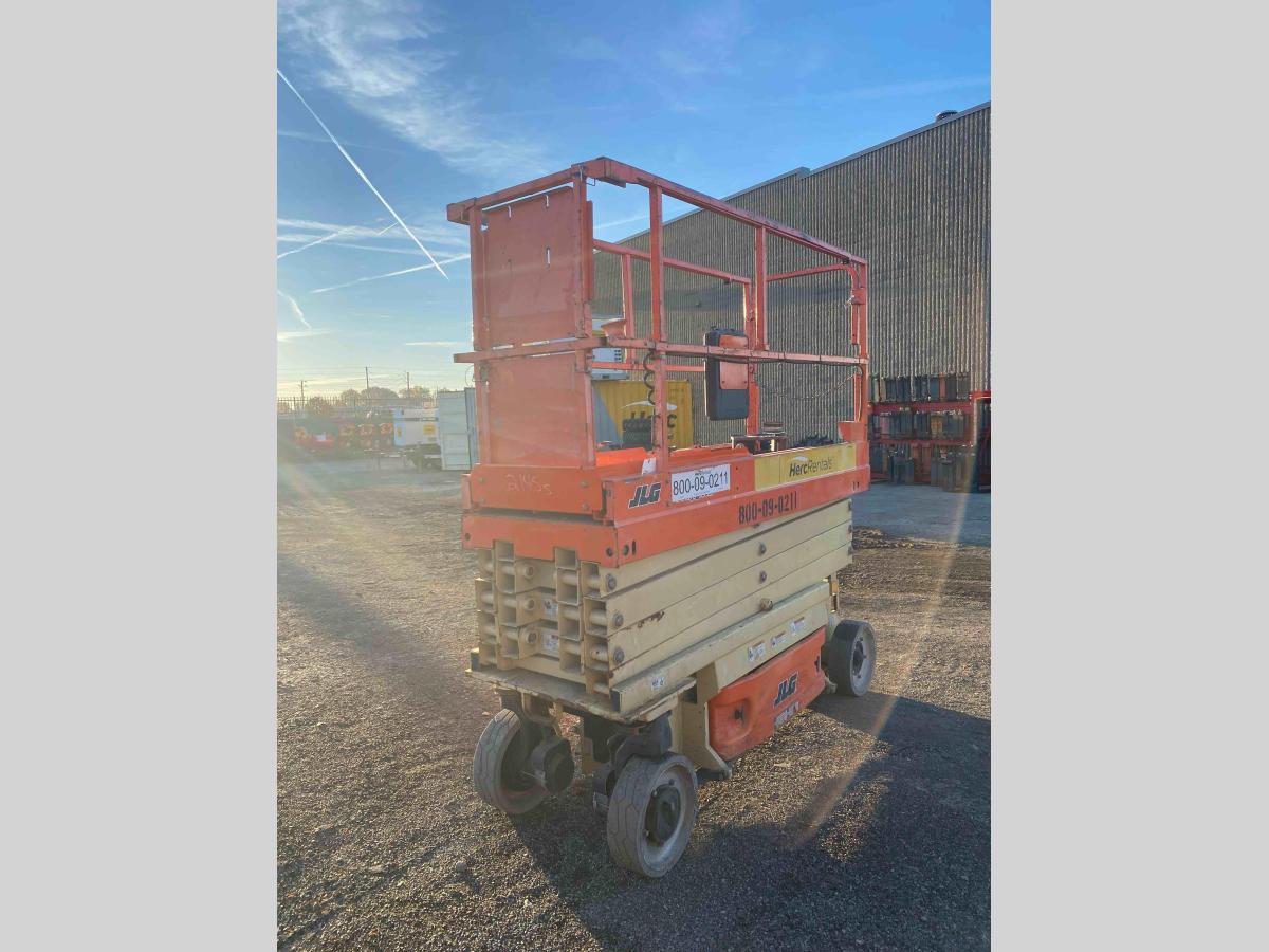 2016 JLG 2632ES