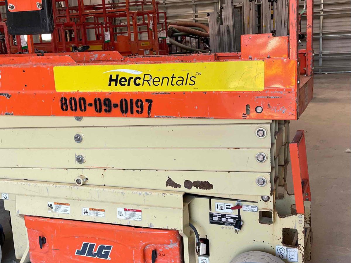 2016 JLG 2632ES