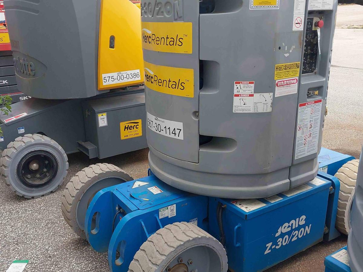 2013 Genie Z-30/20N RJ-4