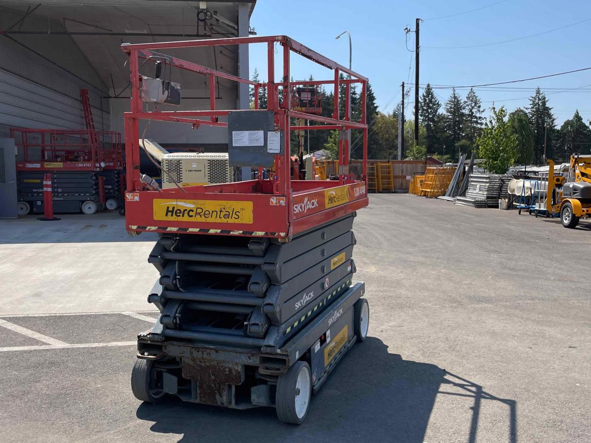 2016 Skyjack SJ4740