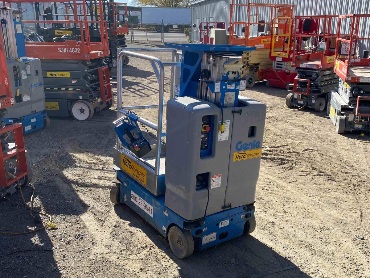 2018 Genie GR-12