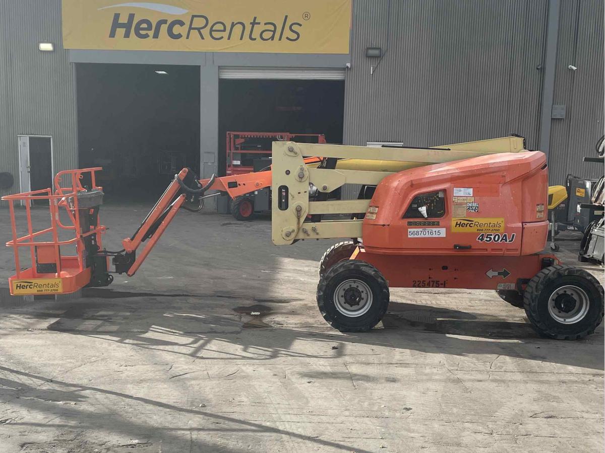2017 JLG 450AJ-1