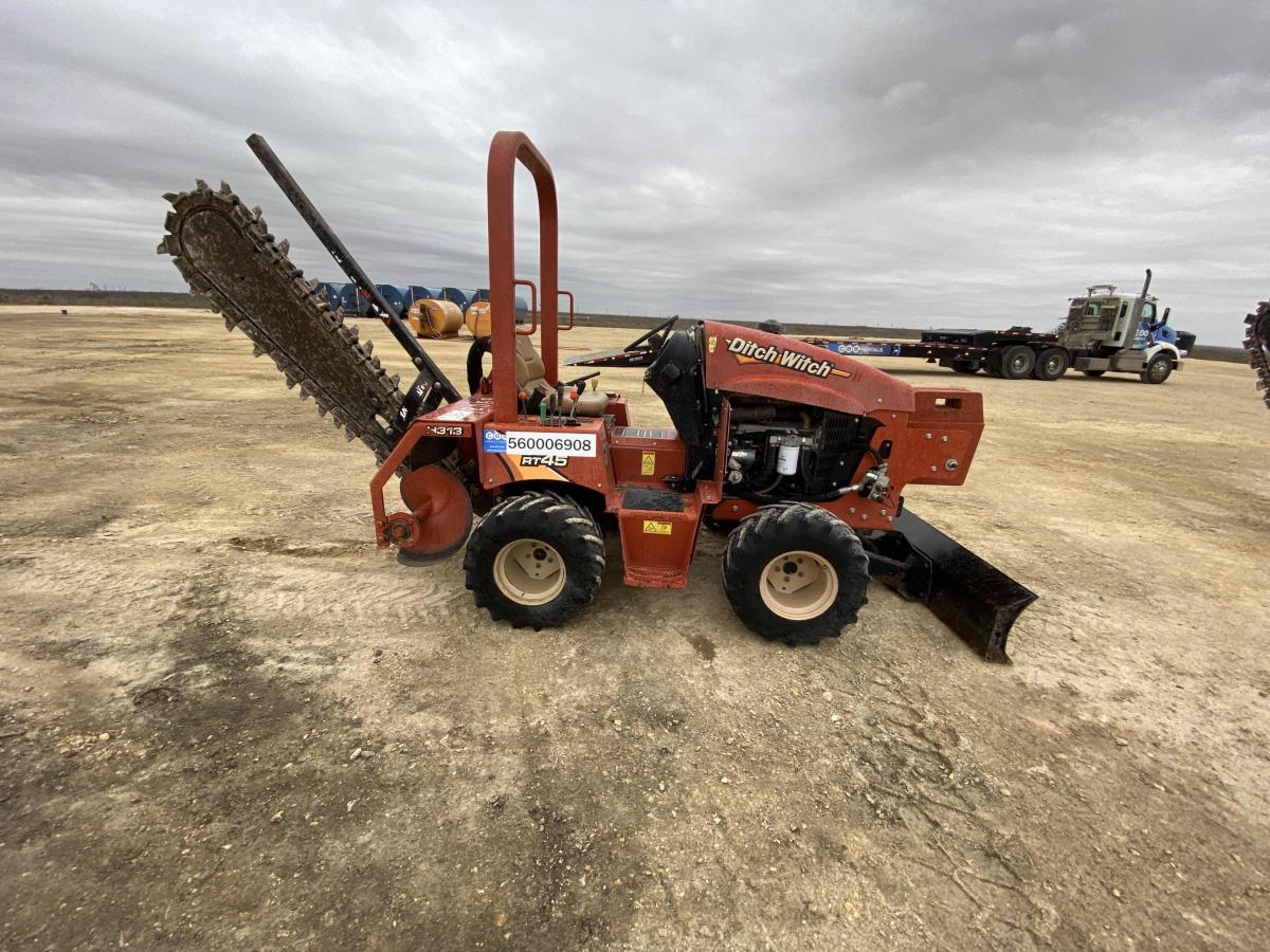 2015 Ditch Witch RT45