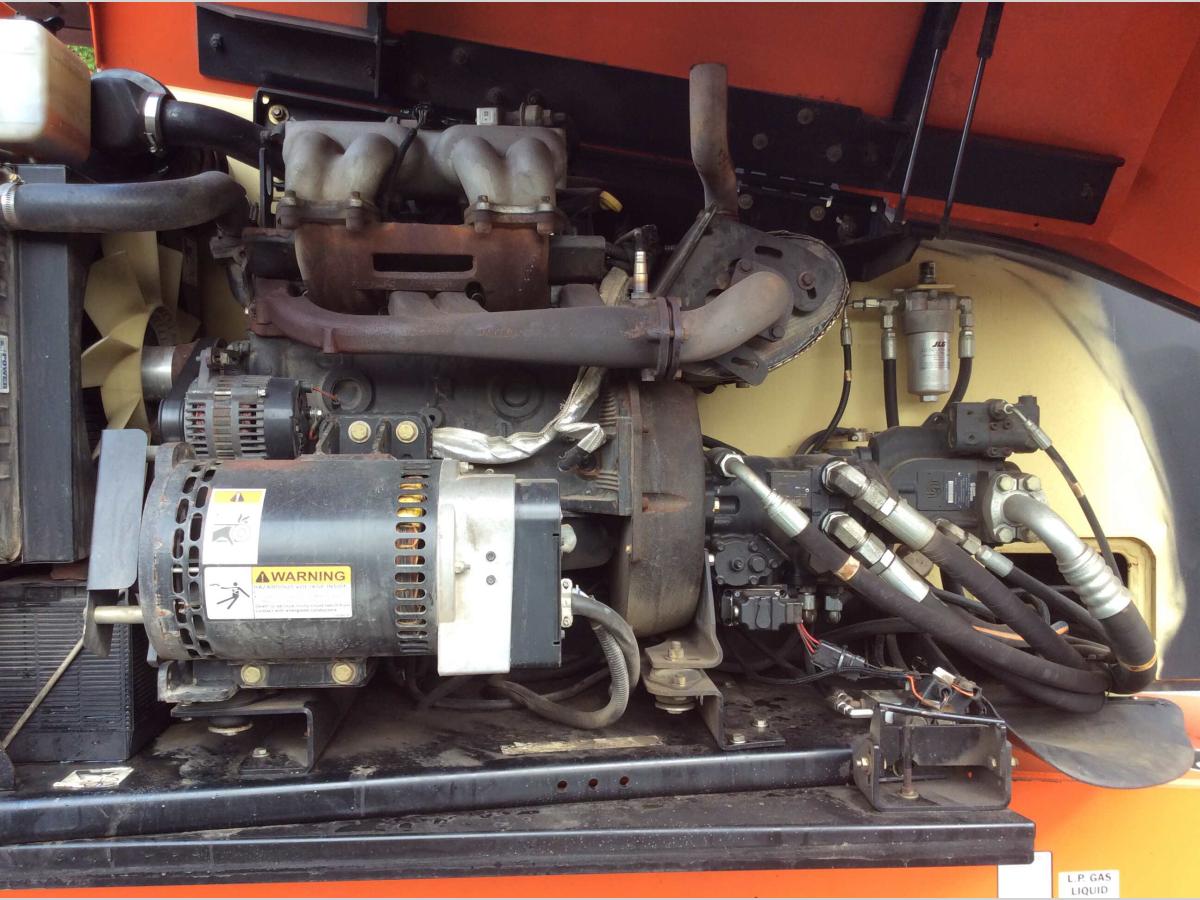 2012 JLG 800AJ