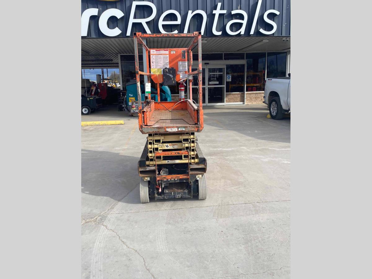 2017 JLG 1932R