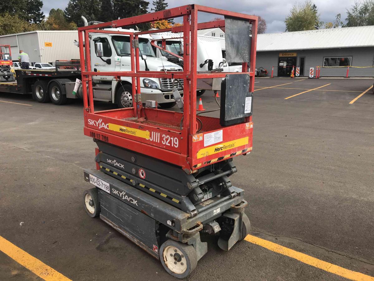 2014 Skyjack SJ3219 Used Slab Scissor Lift in SALEM, OR, ID173391