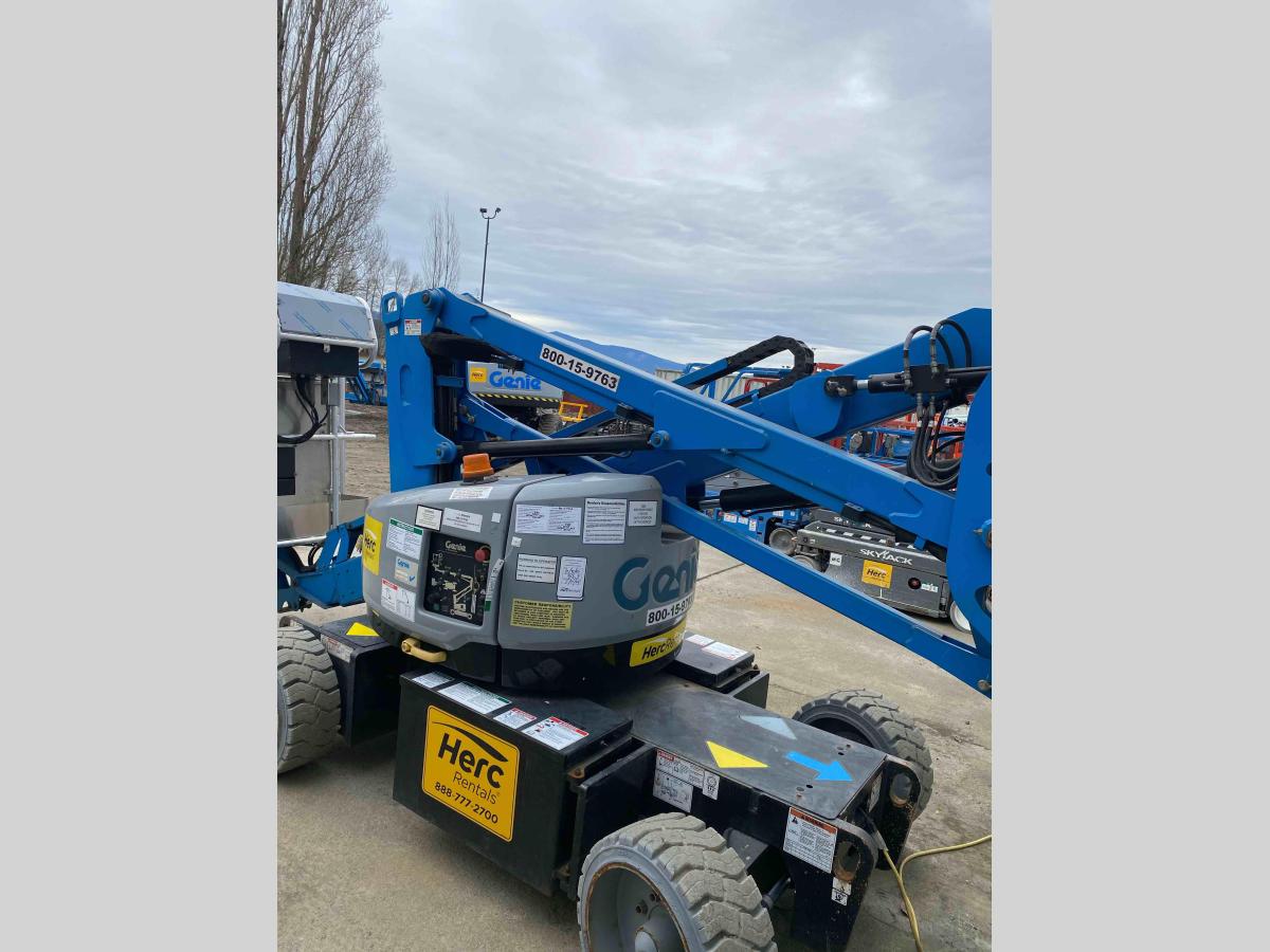 2017 Genie Z-33/18-4